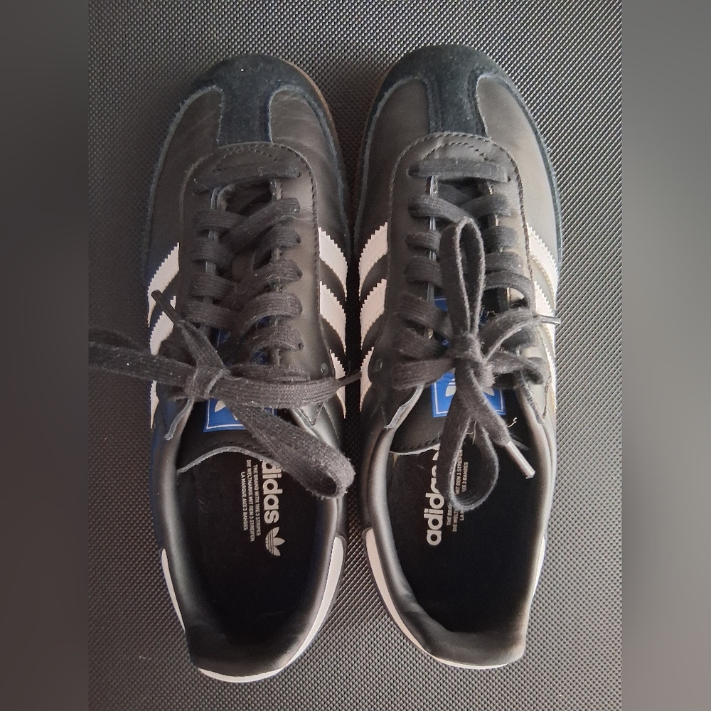 adidas Men's Black & White Classic Sneakers